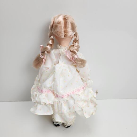 Effanbee MARY HAD A LITTLE LAMB Doll 11" 1983 w/ Lamb Cut-Out Hard Plastic Doll - Picture 4 of 13